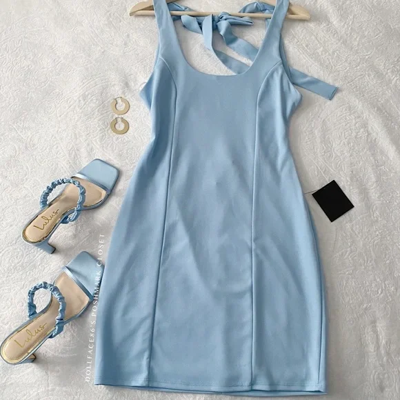 NWT Lulu’s Light Blue Cut Out Back Dress - Picture 2 of 10